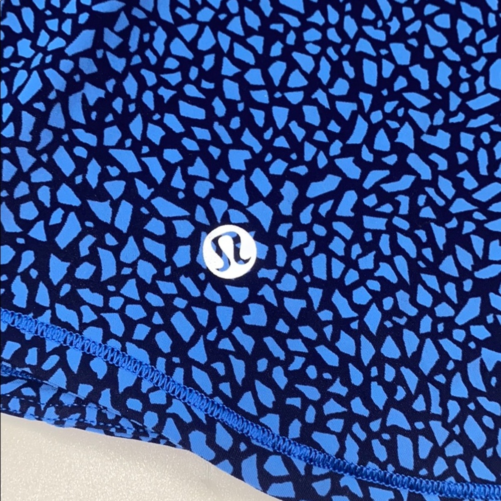 lululemon Blue and Navy Printed Tank w/mesh, Lg - Picture 5 of 7